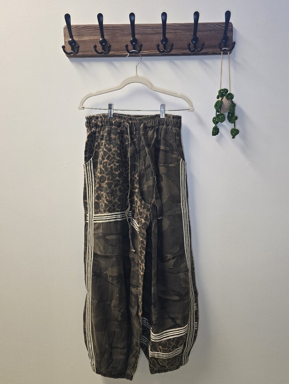 POL Camo Leopard Patchwork Cotton Balloon Contrast Stripe Jogger Pants